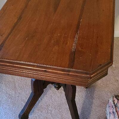 D69: Antique Eastlake Palor Table 