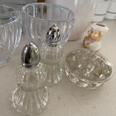D72: Lot of Ramakins and More