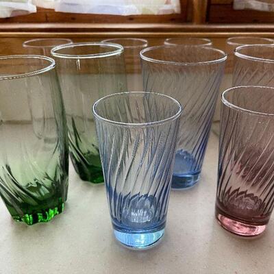 D75: Lot of Colored Glasses