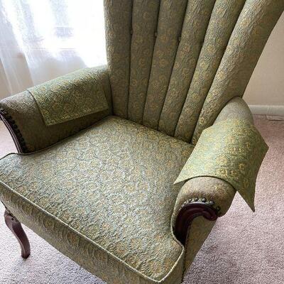 L81: Antique Accent Chair
