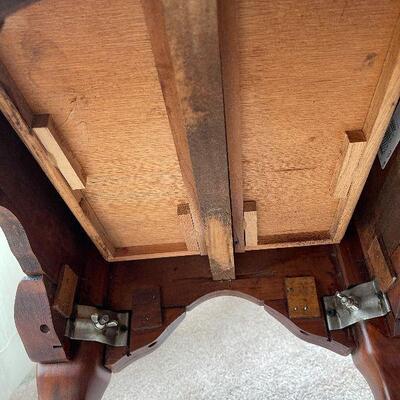 L84: Side Table