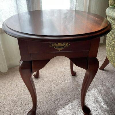 L84: Side Table