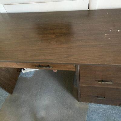 F109: Vintage Desk