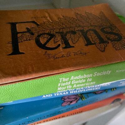 F115: Collection of Vintage books about Wild Flowers 