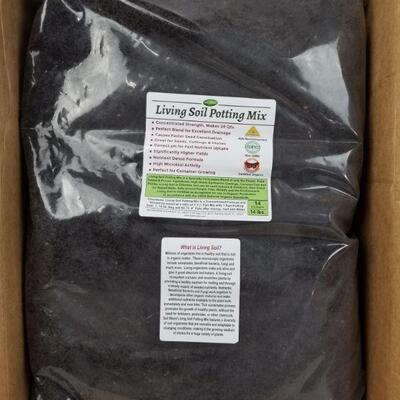 Living Soil Potting Mix Blend Earthworm Castings, Coconut Coir & Perlite - New