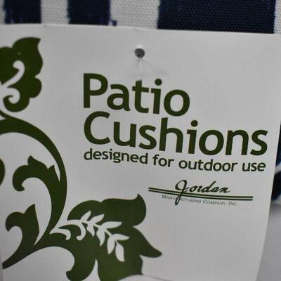 Better Homes & Gardens 2-Piece Outdoor Toss Pillow Set, Indigo Blue Ikat - New