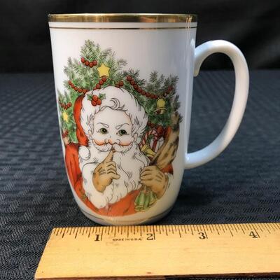 Fitz & Floyd â€œSaint Nicholasâ€ Holiday Gold-rimmed China Cup YD#017â€“1120-00070