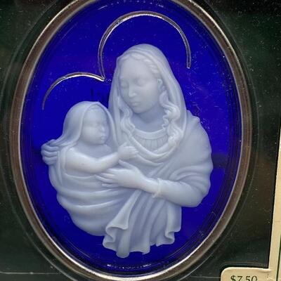 Hallmark Mother and Child Keepsake Ornament YD#012-1120-00009
