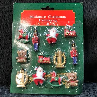 12-pack of Miniature Holiday Ornaments