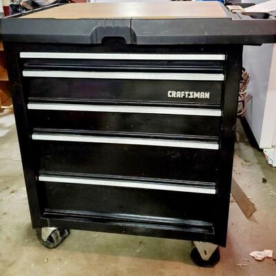 CRAFTSMAN TOOL BOX IN LIKE NEW CONDITION 