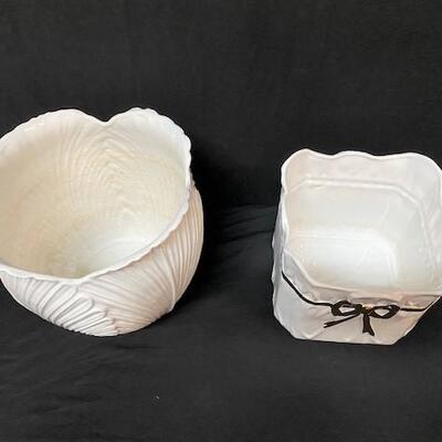 LOT#20: 2 Ceramic Planters