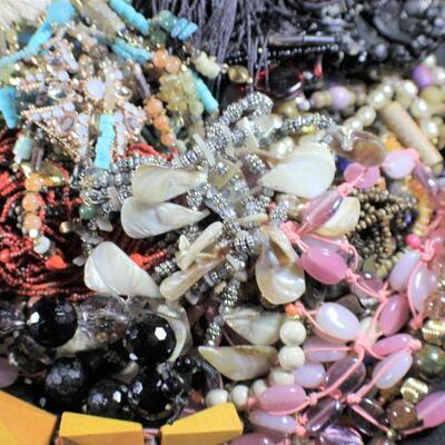 LOT#26: Costume Jewelry Lot #4