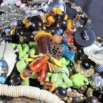 LOT#28: Costume Jewelry Lot #6