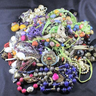 LOT#41: Costume Jewelry Lot #7