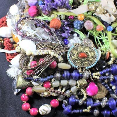 LOT#41: Costume Jewelry Lot #7