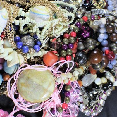 LOT#42: Costume Jewelry Lot #8