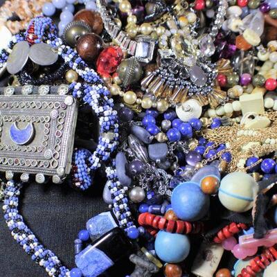 LOT#42: Costume Jewelry Lot #8