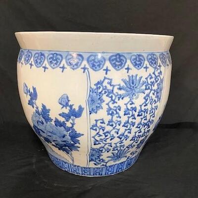 LOT#47: Large Asian Planter #2