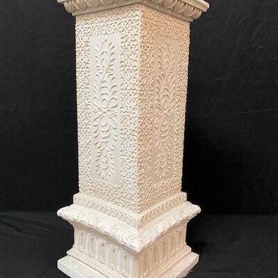 LOT#48: Ceramic Pedestal
