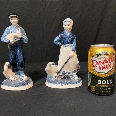 LOT#75: Hand-painted Delft Figures