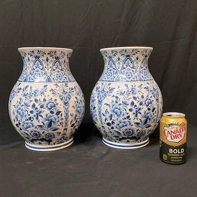 LOT#104: Pair of Delft Vases #1