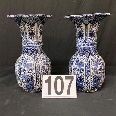 LOT#107: Pair of Deep Blue Colored Delft