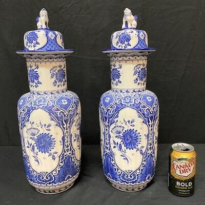 LOT#121: 2 Covered Delft Vases