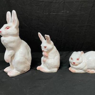 LOT#133: 3 Piece Ceramic Rabbit Lot