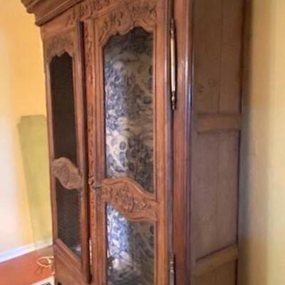 LOT#145: Early Chinese Cabinet w/ Bi-Fold Doors [Located in Venice; 3rd FL]