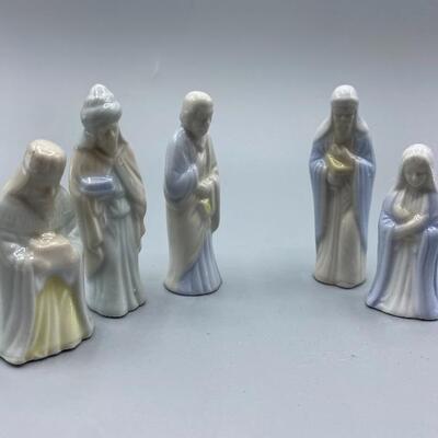 Porcelain Nativity Figures Three Wise Men, Mary & Joseph No Baby Jesus YD#012-1120-00075
