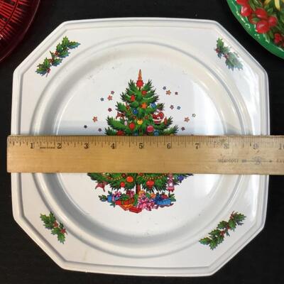 Lot of 3 Holiday Plates