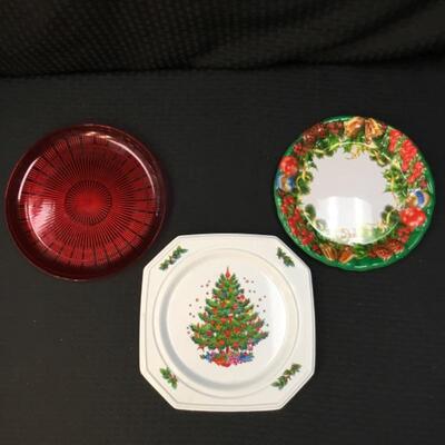 Lot of 3 Holiday Plates