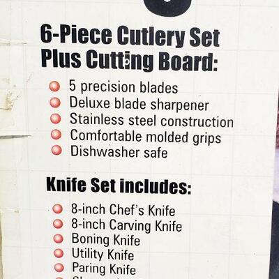 NEW KNIFE SET STILL IN BOX 