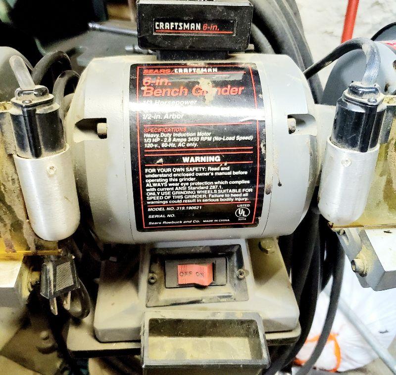 CRAFTSMAN 6 IN BENCH GRINDER W/ ADJUSTABLE BASE