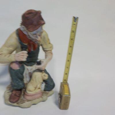 12 in. Sculpture figurine.