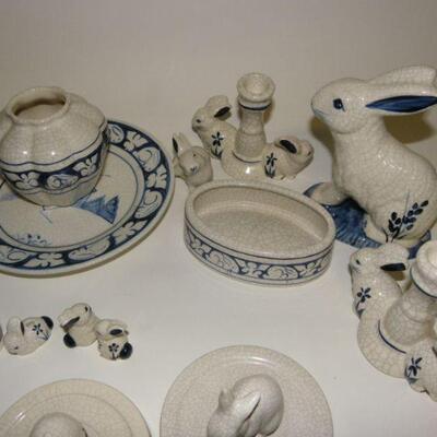 19 piece Rabbit design dinner ware.