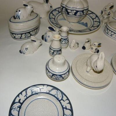 19 piece Rabbit design dinner ware.