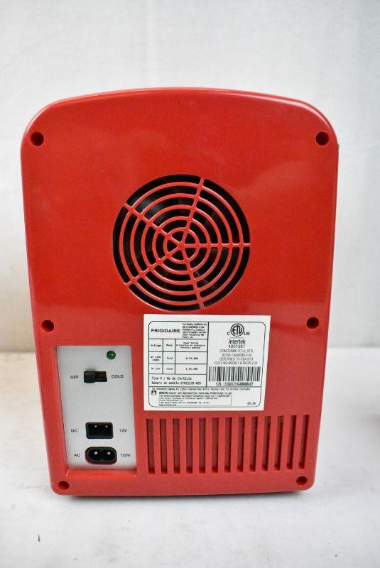 Frigidaire Portable Retro 6-can Mini Cooler, EFMIS129, Red 