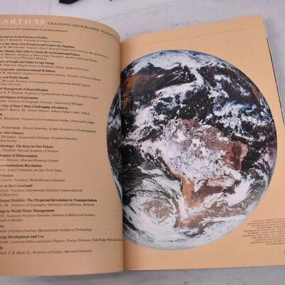 National Geographic Holographic Cover with cover sleeve, December 1988 Vintage