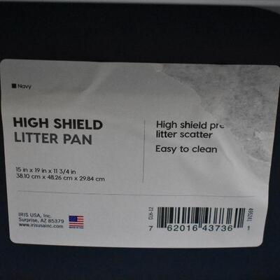 IRIS USA Open-Top Cat Litter Box With Shield, Regular, Navy. Scuffed