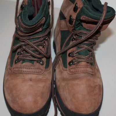 Women's hiking boots