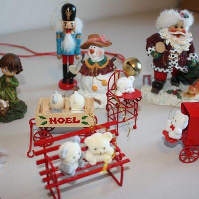 Christmas ornaments and décor