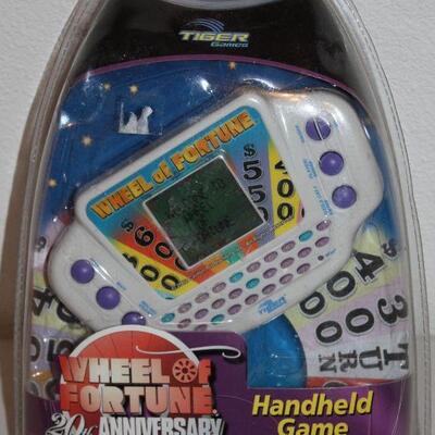 Wheel of Fortune 20th Anniversary Edition Handheld Game