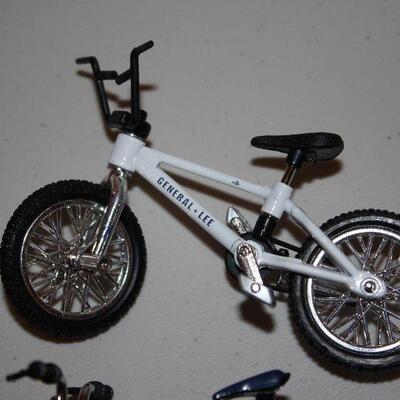 Finger bikes