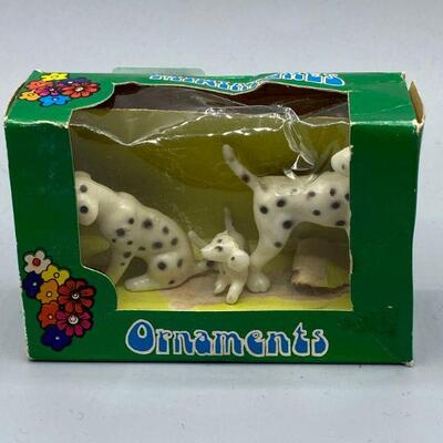 Vintage Plastic Dalmatians Miniature Figurines w/ Box YD#011-1120-00027