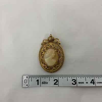 .52. Florenza Cameo | Pendant or Brooch