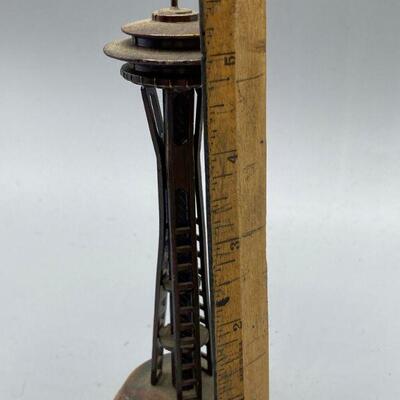 Vintage Copper Finish Pot Metal Seattle Space Needle Souvenir Miniature YD#011-1120-00029