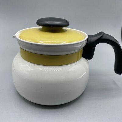 Retro Corning Ware Pale Yellow & White 8 Cup Tea Kettle YD#011-1120-00236