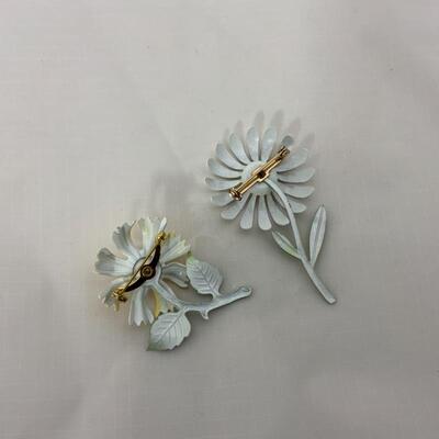.76. Vintage | Enameled Flower Pins