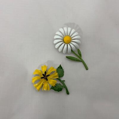.76. Vintage | Enameled Flower Pins
